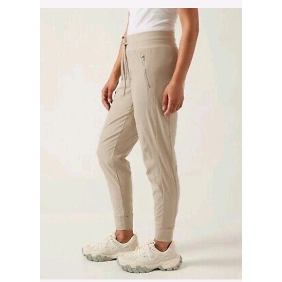 ATHLETA Trekkie North Jogger Ecru Beige Drawstring #405726 Sz 8 Travel Athletic - Picture 1 of 8